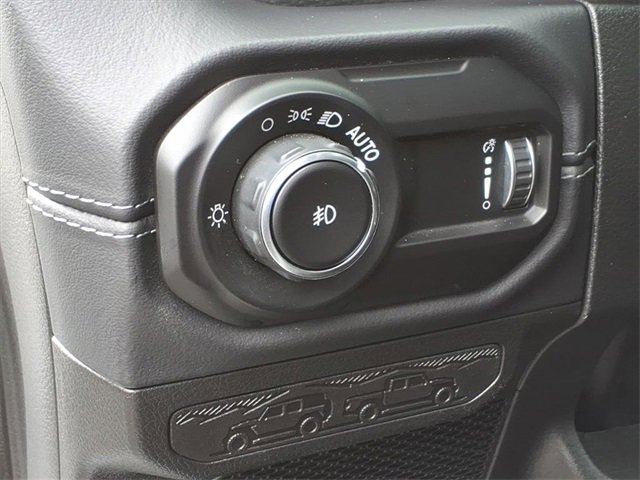 New 2025 Jeep Wrangler Unlimited Rubicon 392 image 12