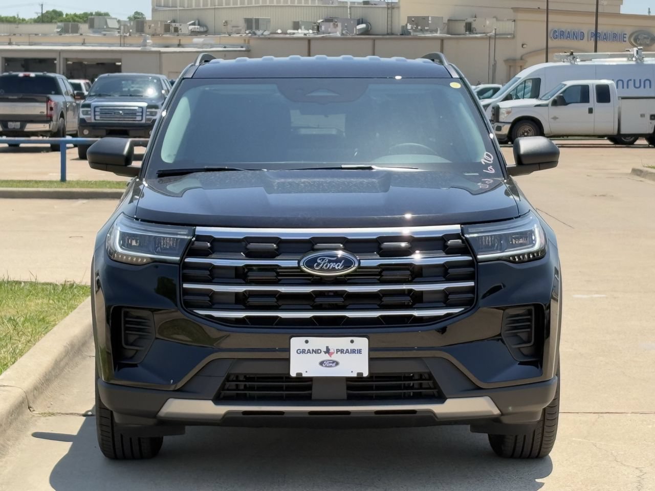 New 2026 Ford Explorer Active AWD/4WD image 8