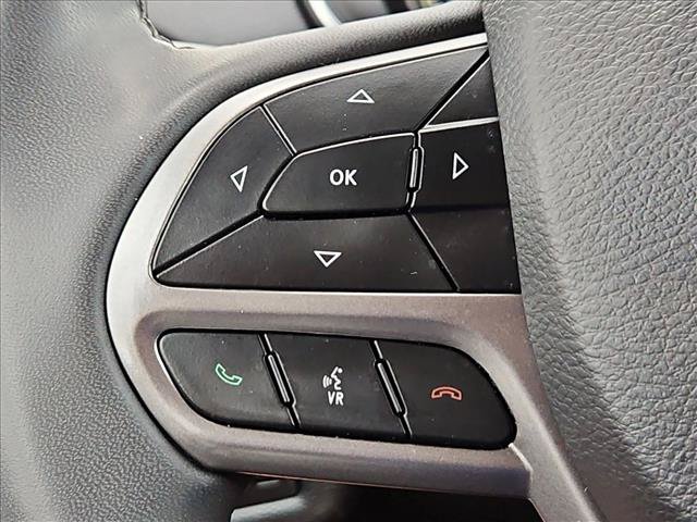 Used 2022 Jeep Cherokee Latitude Lux w/ Mopar Interior Package AWD/4WD image 24