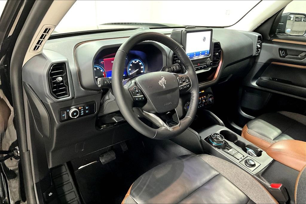 Used 2023 Ford Bronco Sport Outer Banks image 16