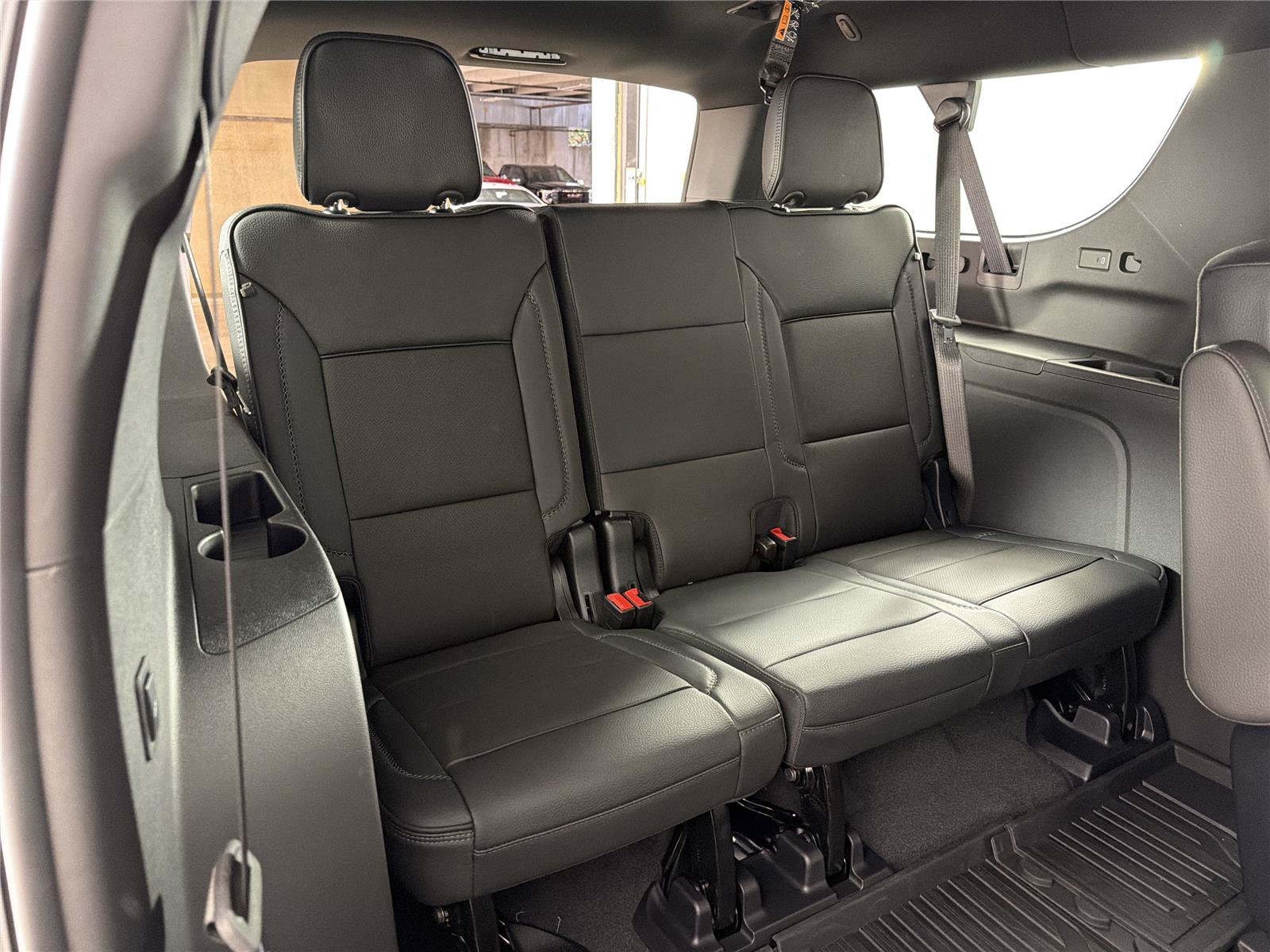 New 2026 GMC Yukon XL Denali w/ Denali Reserve Package AWD/4WD image 13
