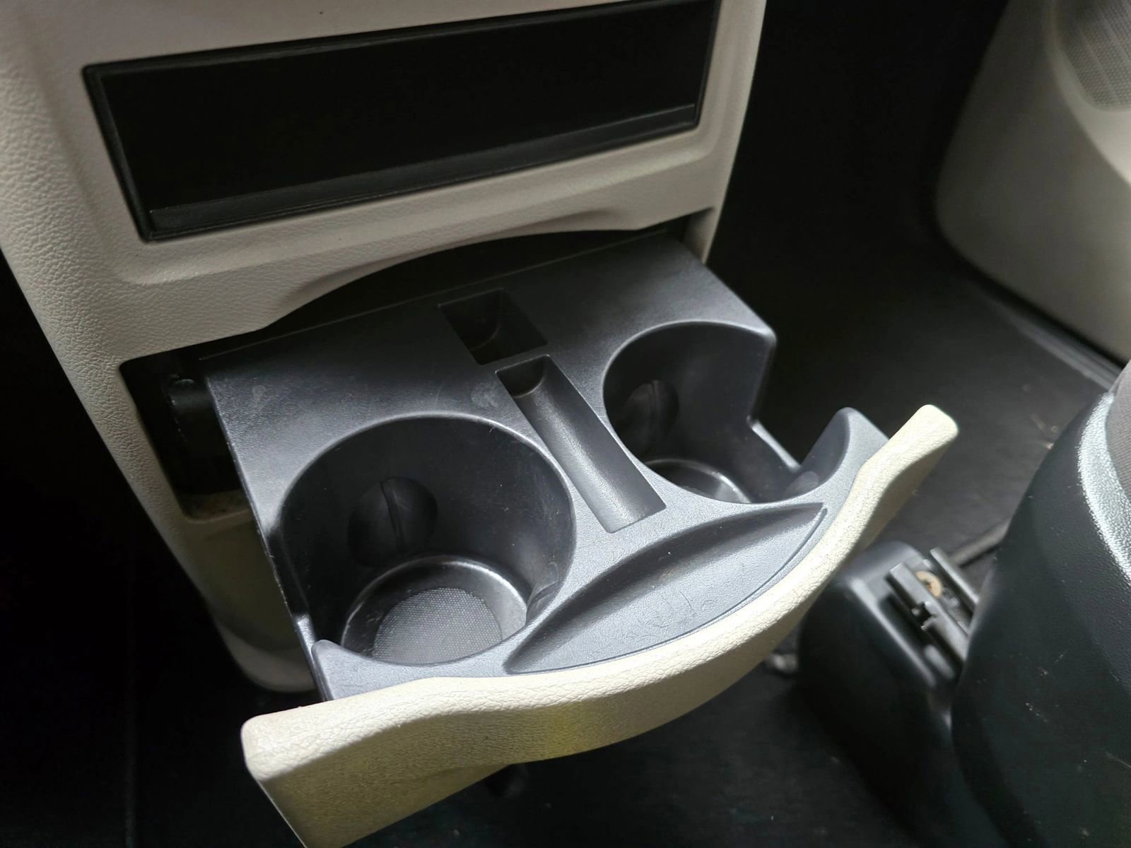 Used 2018 Dodge Grand Caravan SE image 33