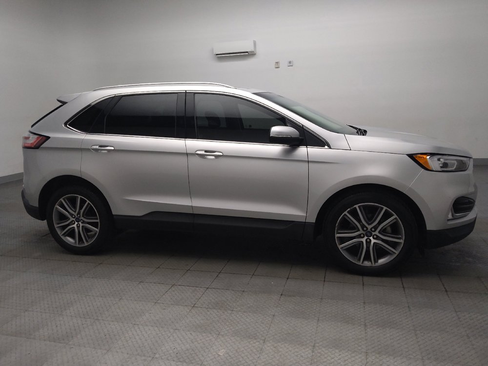 Used 2019 Ford Edge Titanium FWD image 11