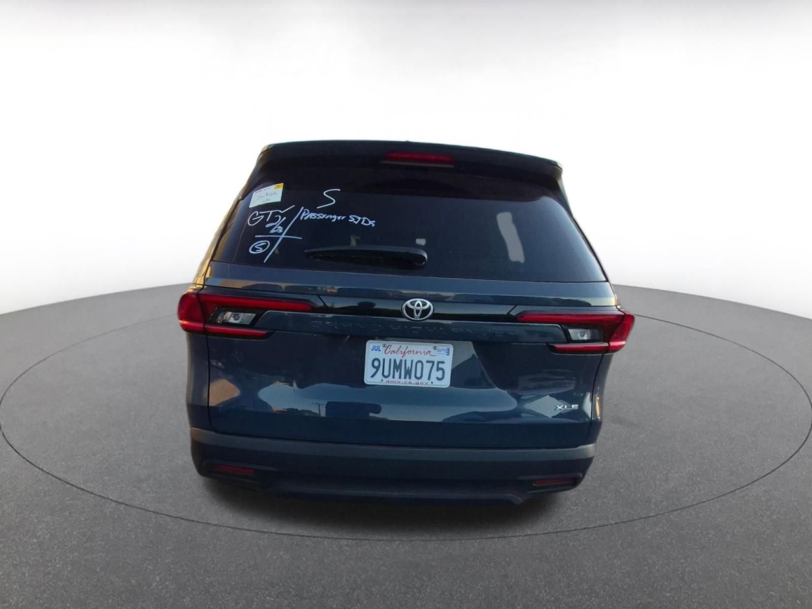 Used 2025 Toyota Grand Highlander FWD image 6