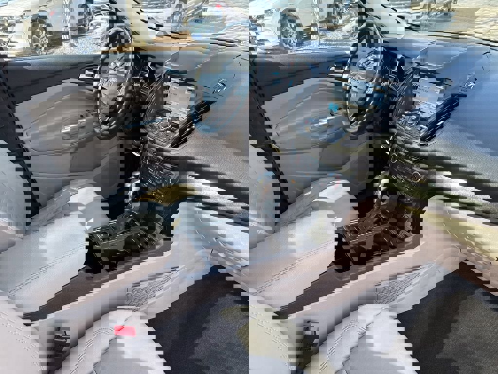 Used 2019 Ford Escape Titanium image 28