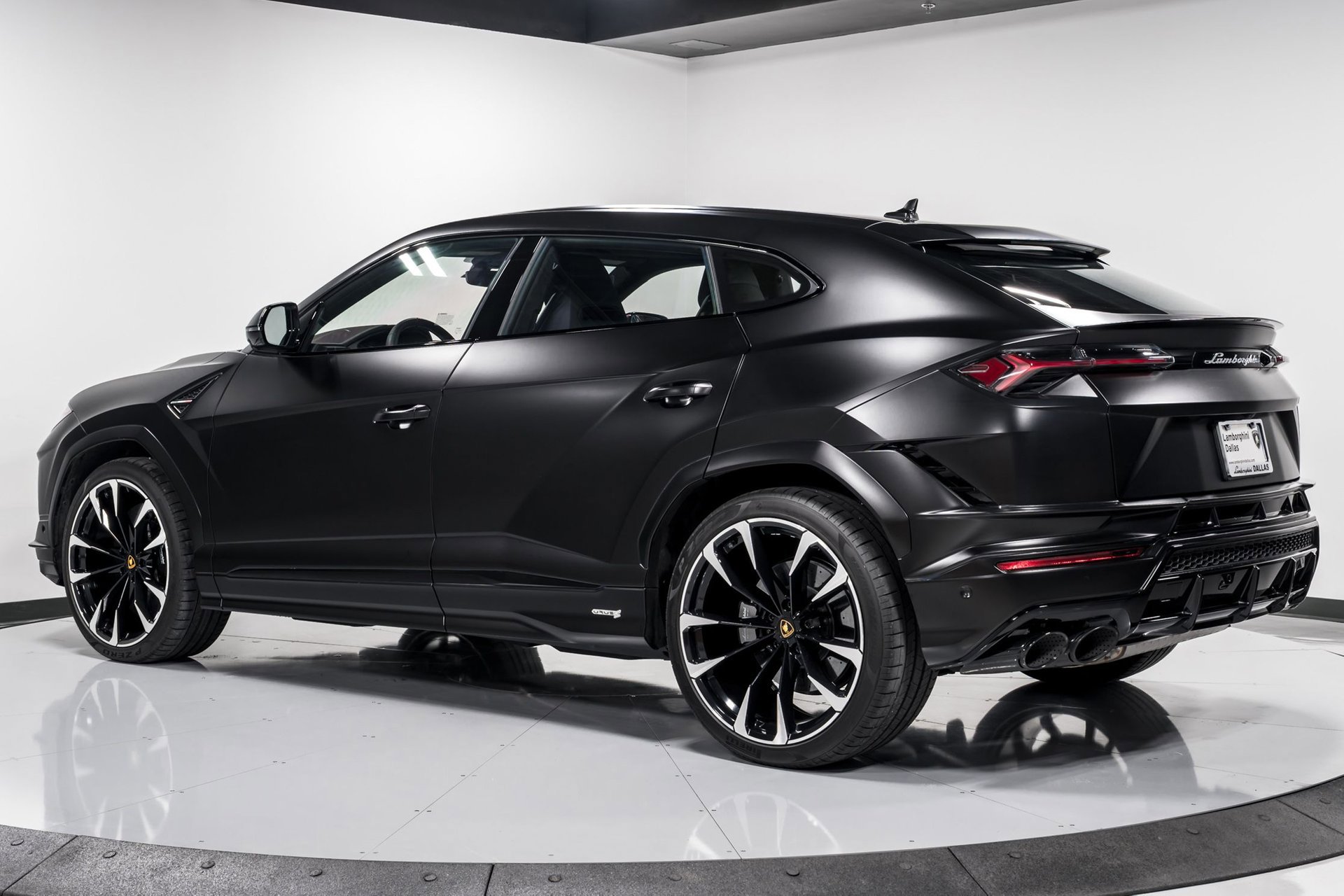 Used 2024 Lamborghini Urus S image 5