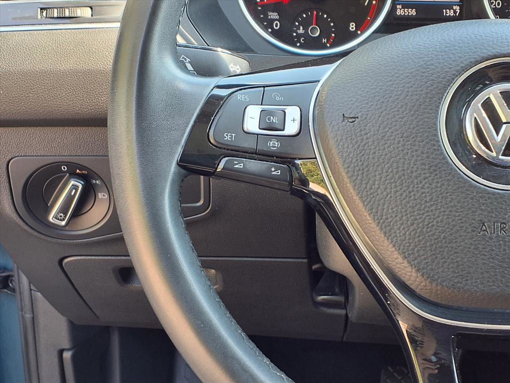 Used 2020 Volkswagen Tiguan SE image 19