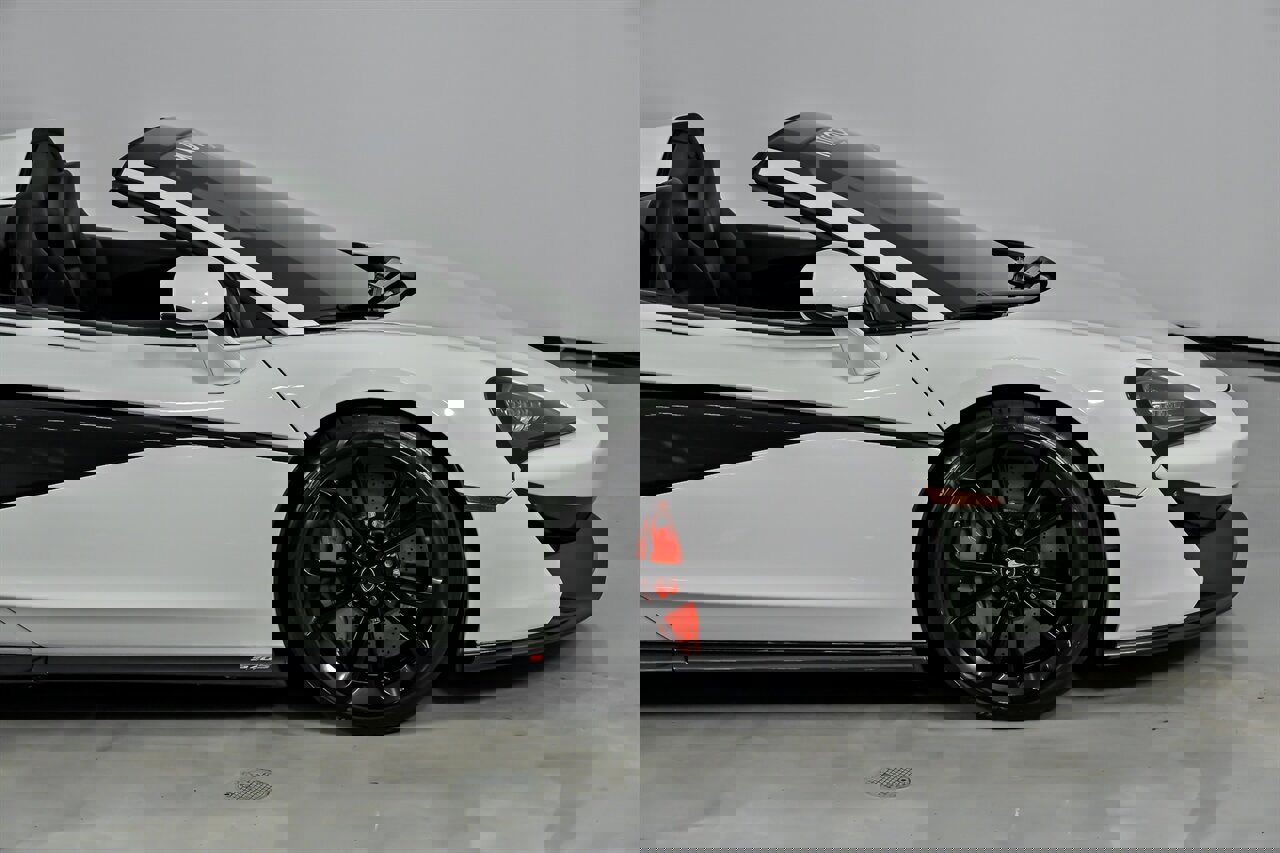 Used 2020 McLaren 570S Spider image 15