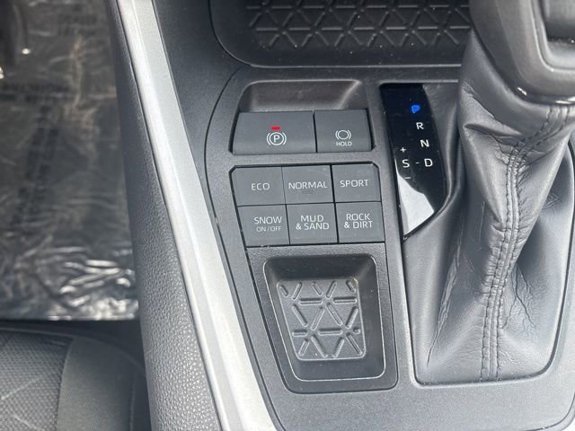Certified 2024 Toyota RAV4 XLE image 34