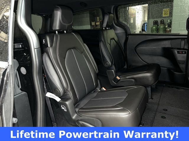 New 2026 Chrysler Pacifica Select image 18