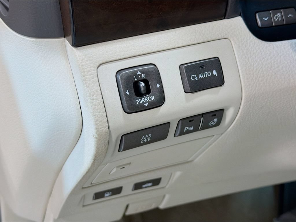 Used 2008 Lexus LS 460 RWD image 12