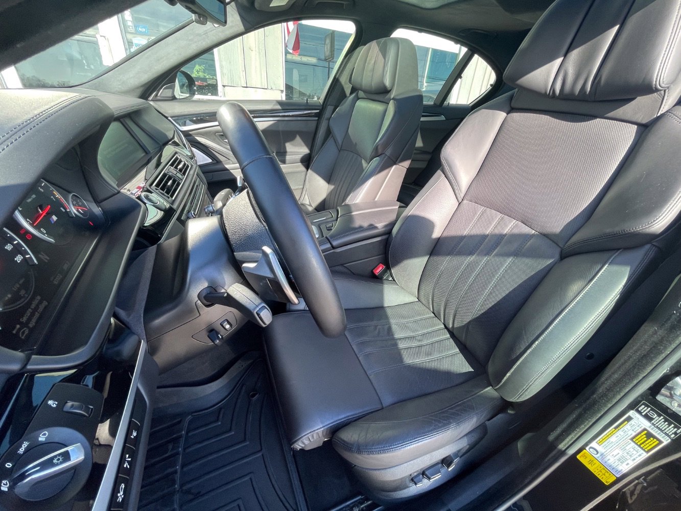 Used 2013 BMW M5 image 28