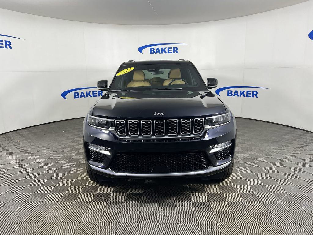 Used 2023 Jeep Grand Cherokee Summit w/ Luxury Tech Group V image 3