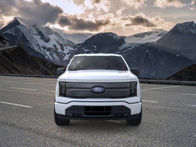 New 2025 Ford F150 Lightning Flash AWD/4WD image 7