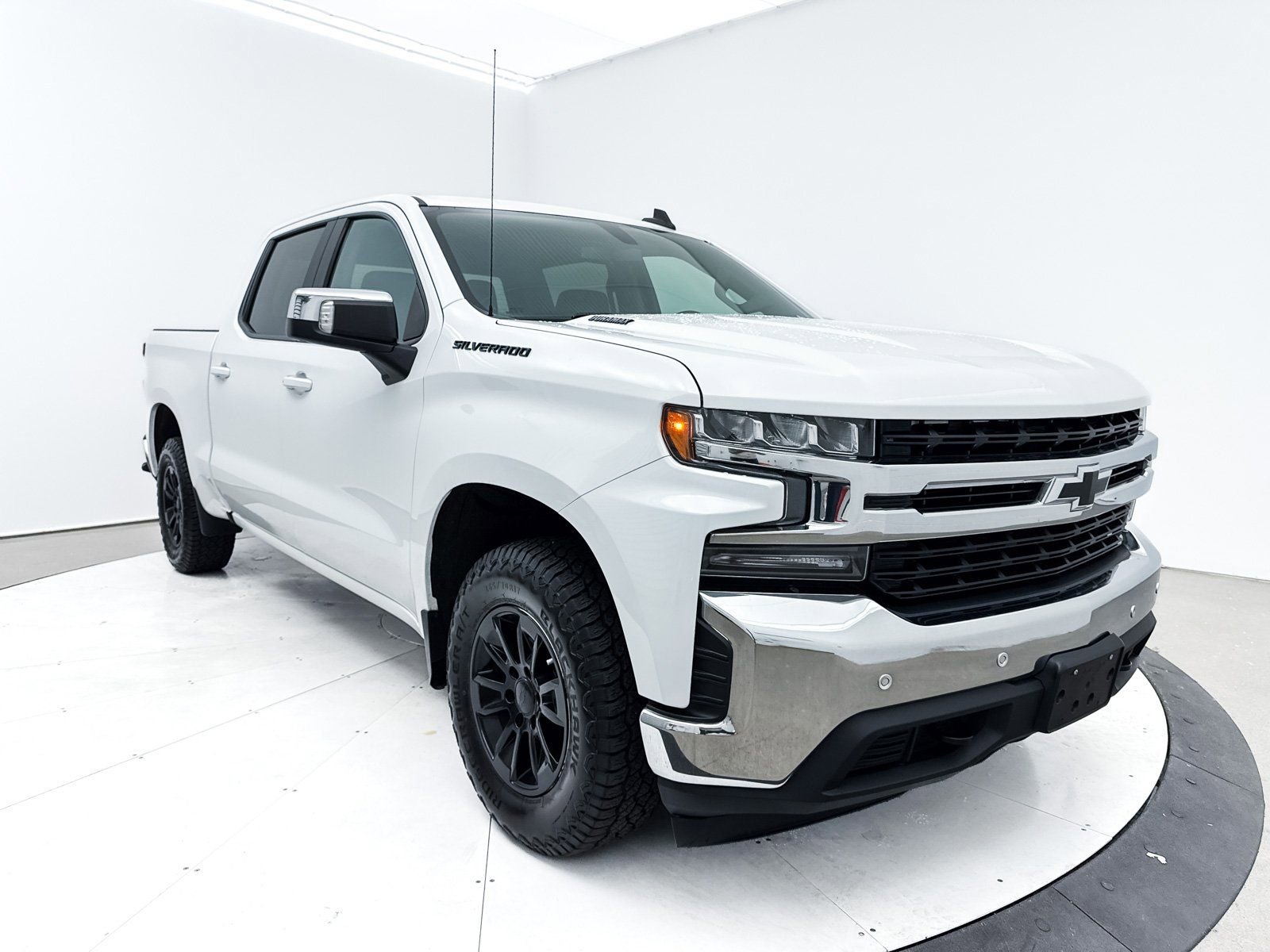 Used 2020 Chevrolet Silverado 1500 LT w/ All-Star Edition image 11