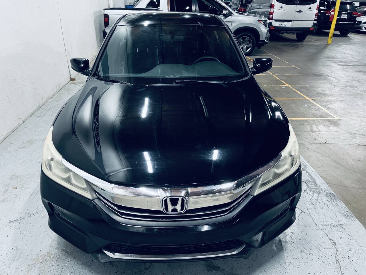 Used 2017 Honda Accord Sport image 13