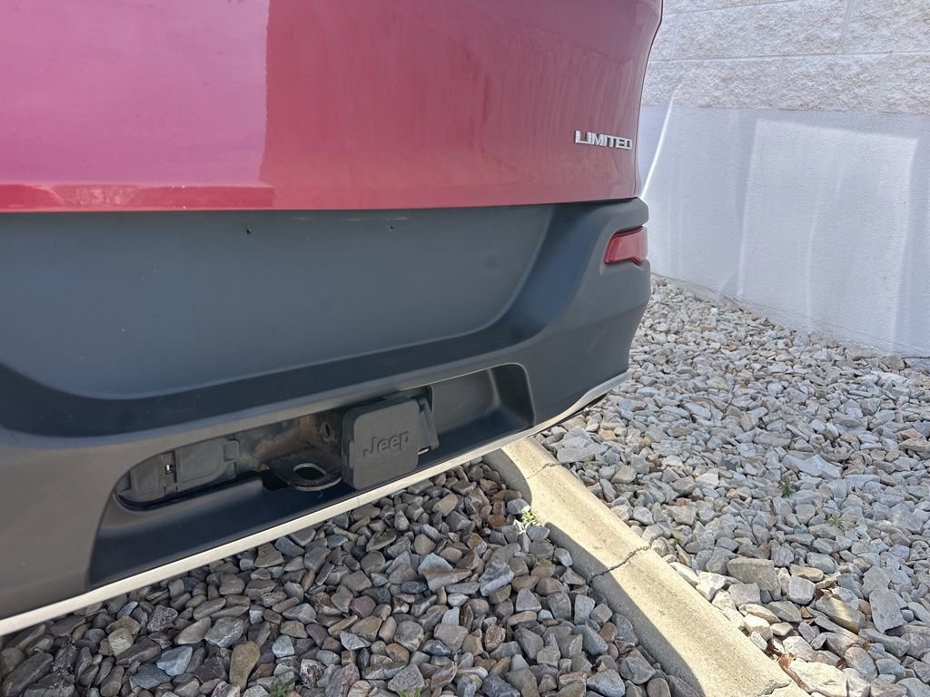 Used 2015 Jeep Cherokee Limited w/ Trailer Tow Group image 6