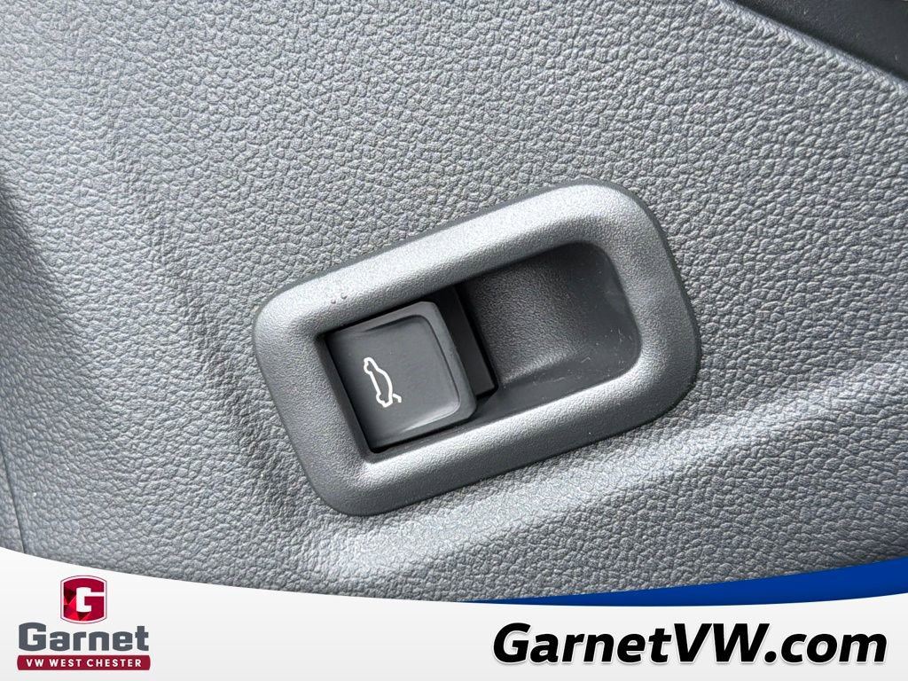 New 2026 Volkswagen Tiguan SE R-Line image 30