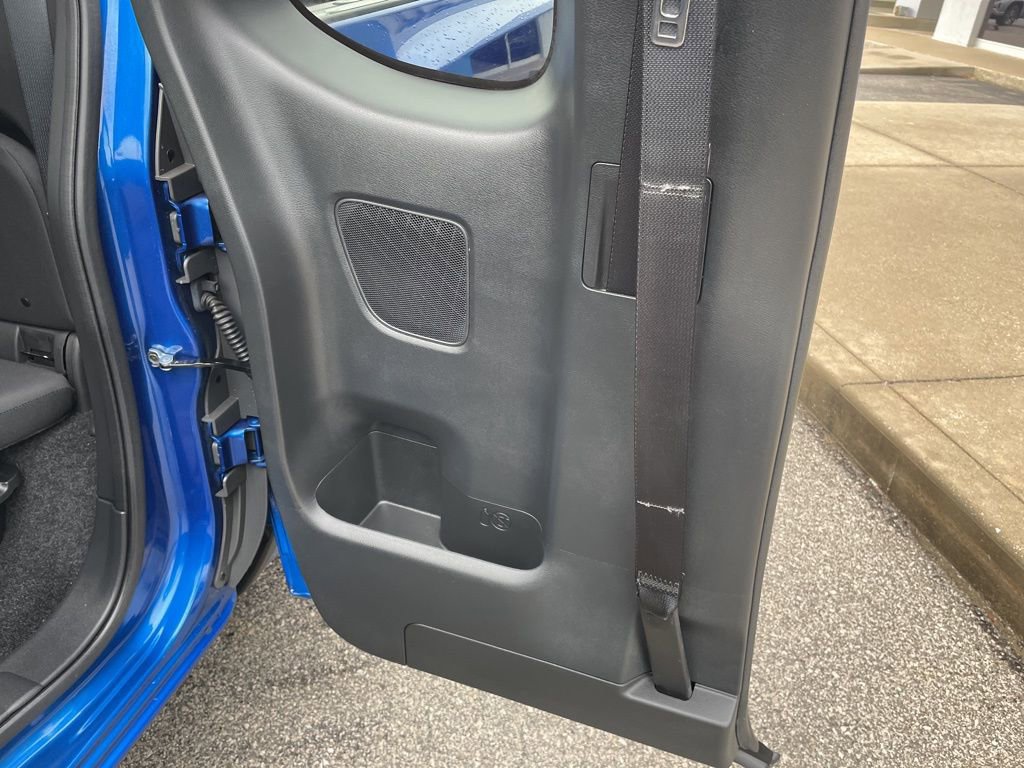 Used 2024 Nissan Frontier SV w/ SV Convenience Package image 27