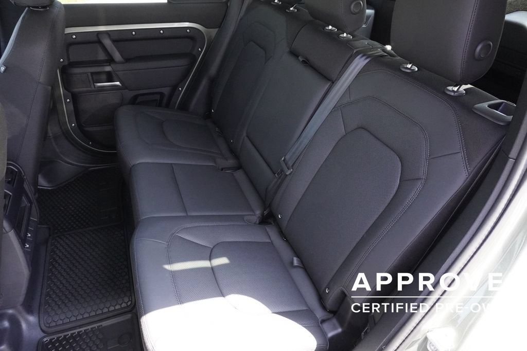 Used 2025 Land Rover Defender 110 S AWD/4WD image 30