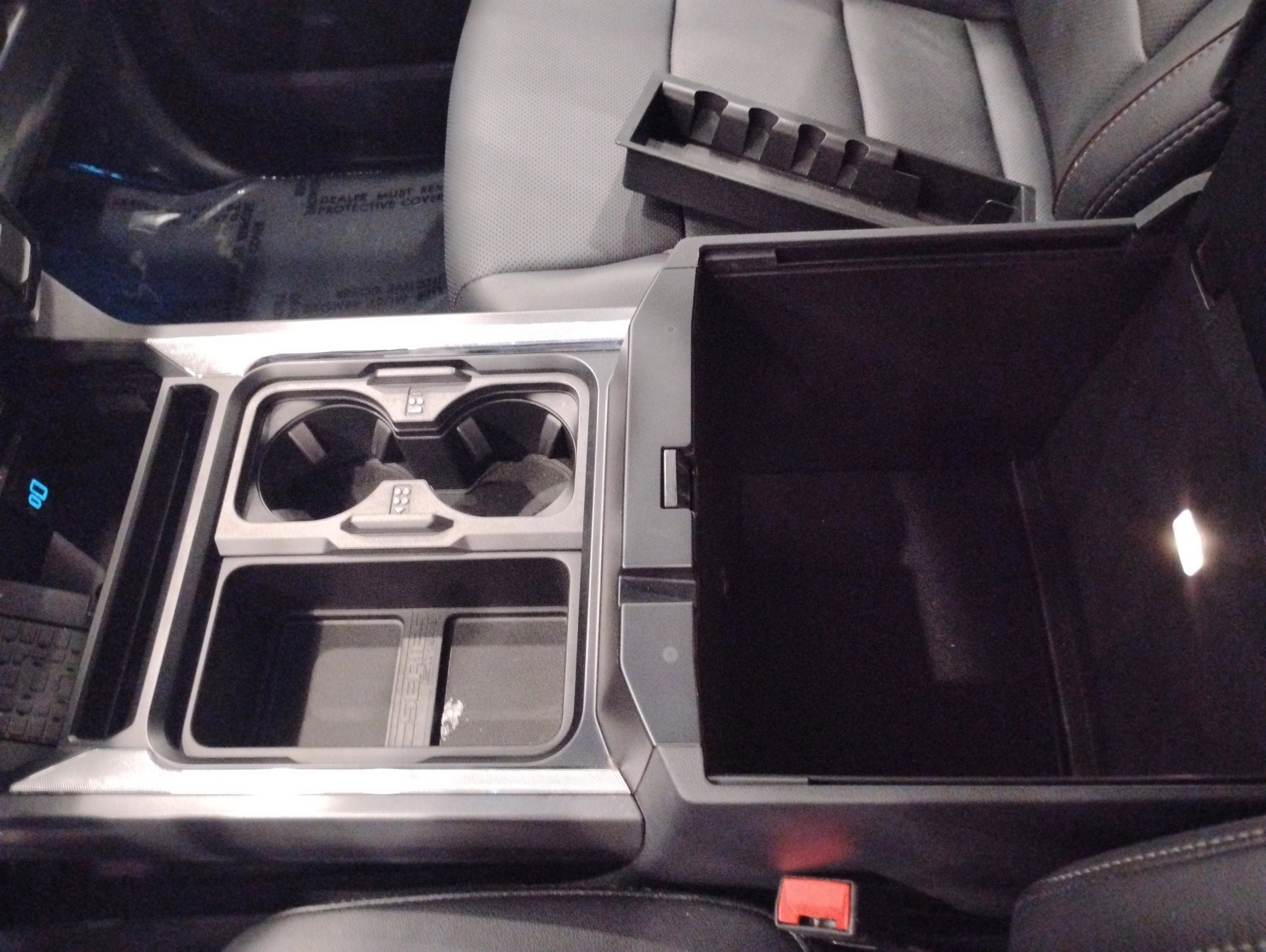 Used 2024 Ford F250 Lariat w/ Chrome Package image 22