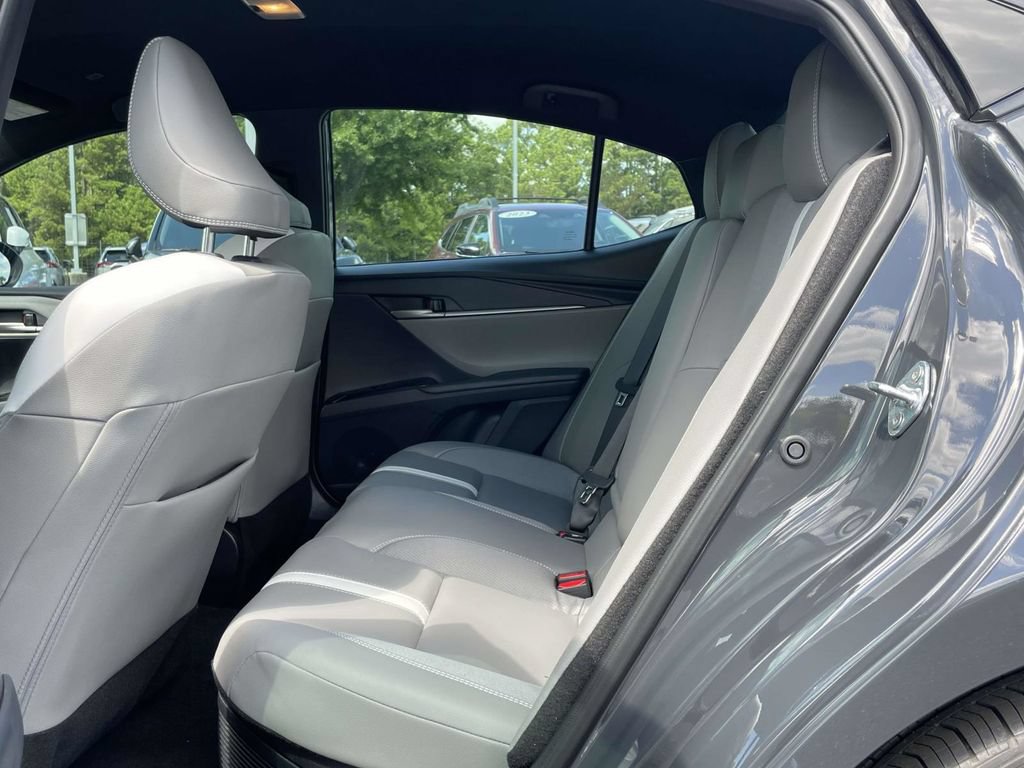 Used 2026 Toyota Camry SE w/ Convenience Package FWD image 10