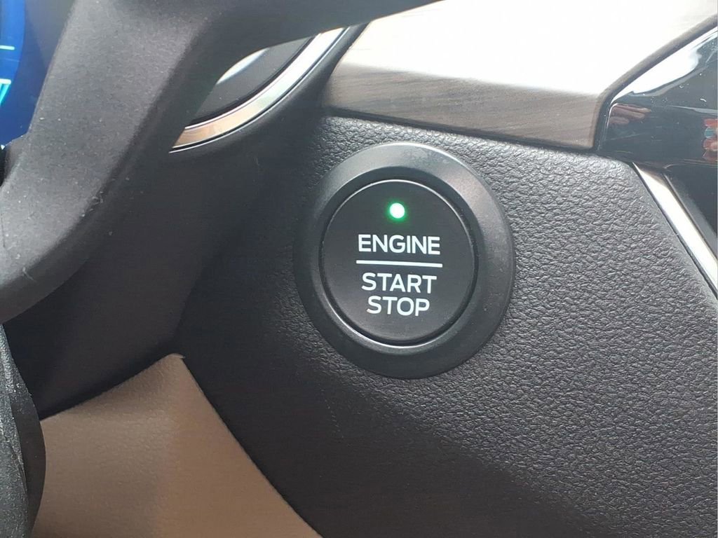 Used 2020 Ford Escape Titanium image 12