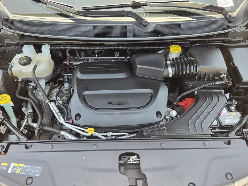 Used 2024 Chrysler Pacifica Touring-L FWD image 30
