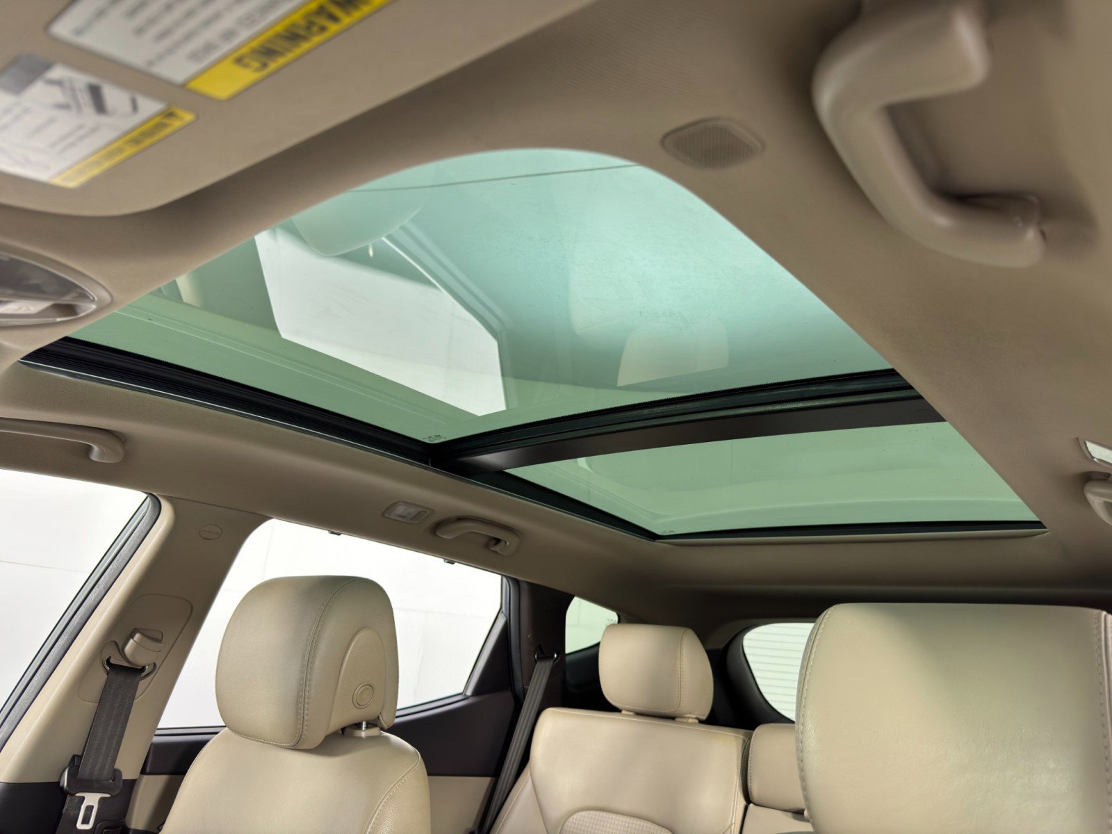 Used 2014 Hyundai Santa Fe w/ Technology Package 05 image 11