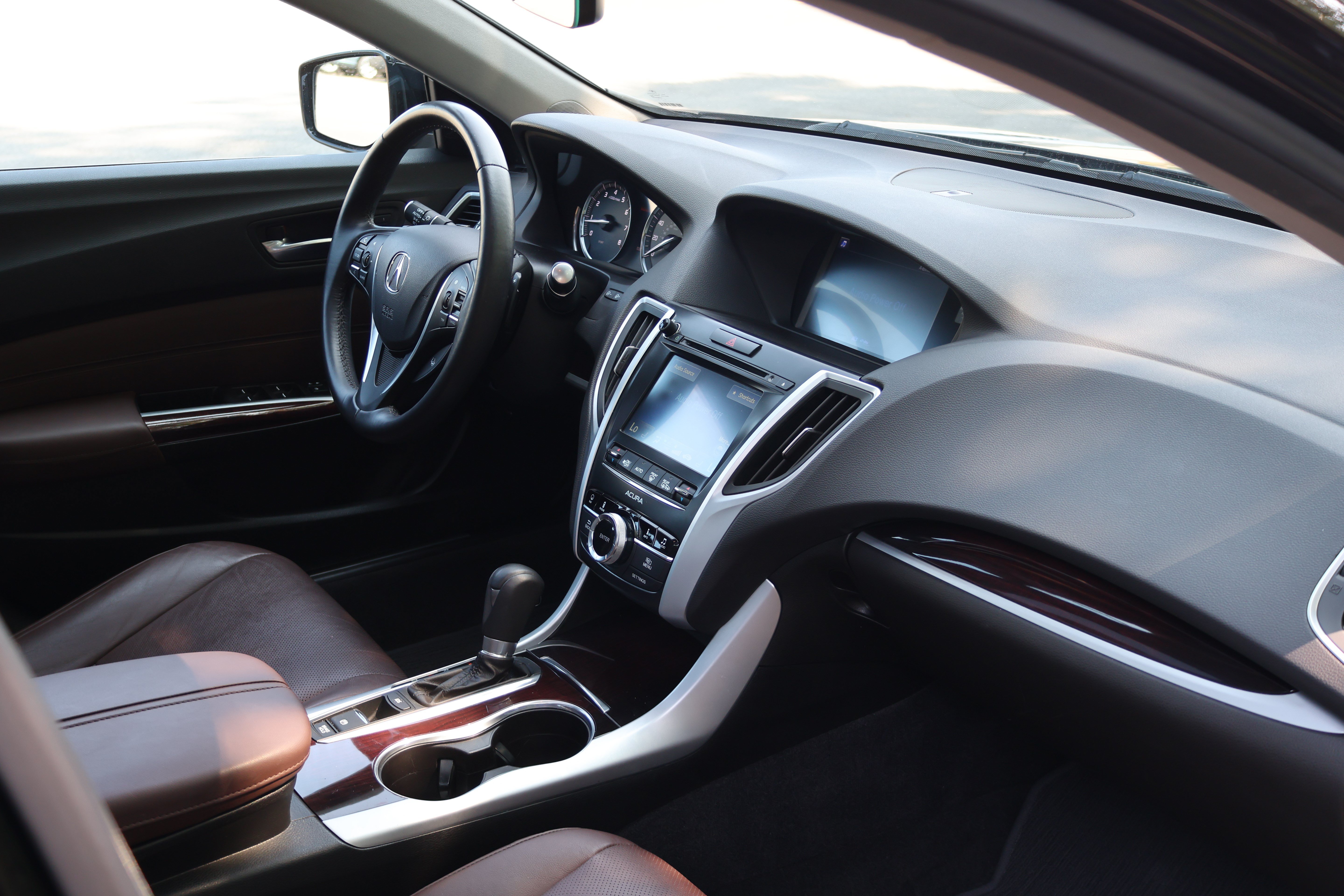 Used 2017 Acura TLX w/ Technology Package FWD image 33