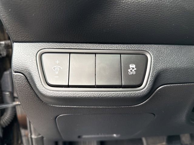 Used 2023 Kia Forte LXS image 23