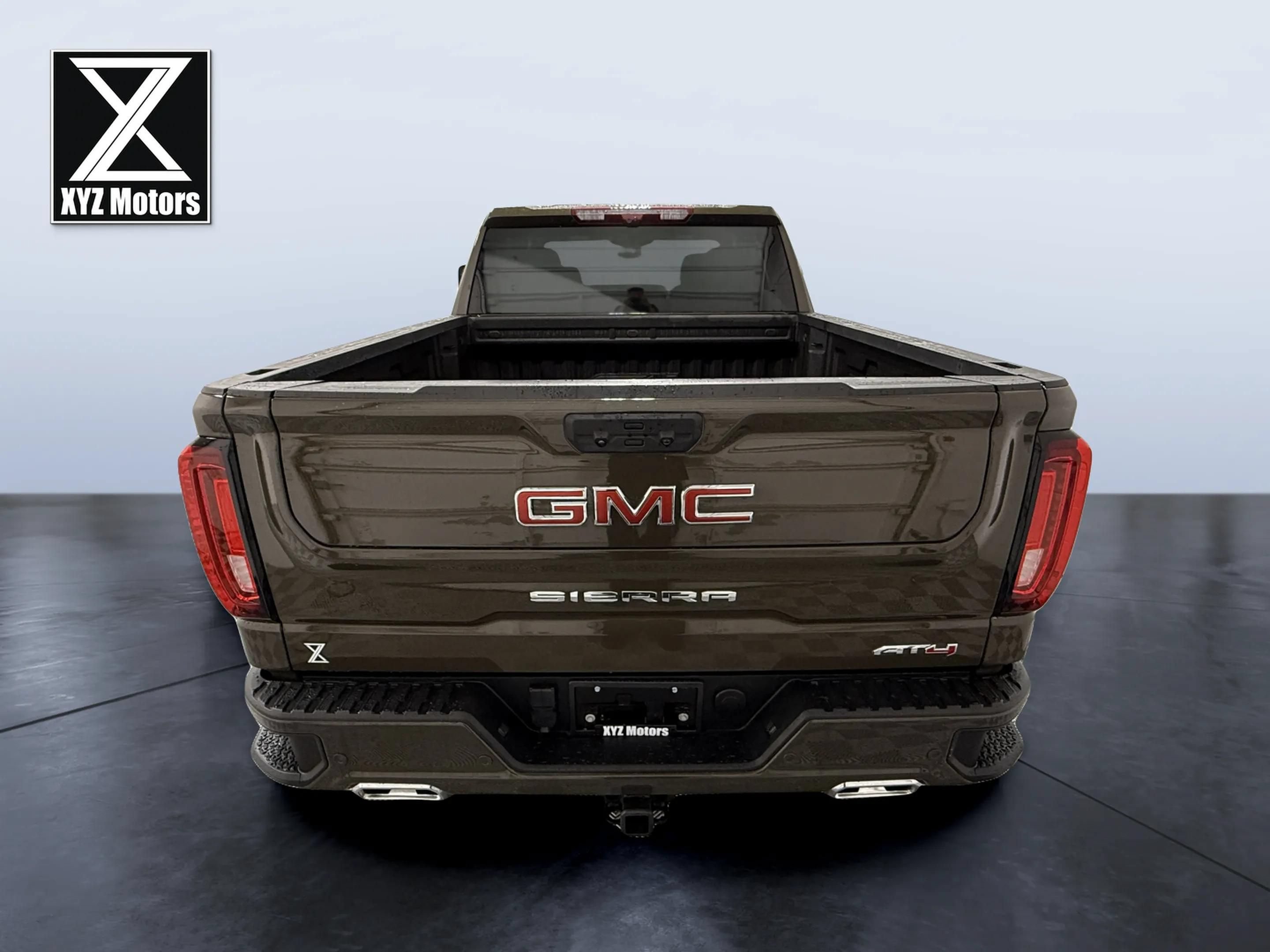Used 2024 GMC Sierra 1500 AT4 w/ Technology Package AWD/4WD image 5