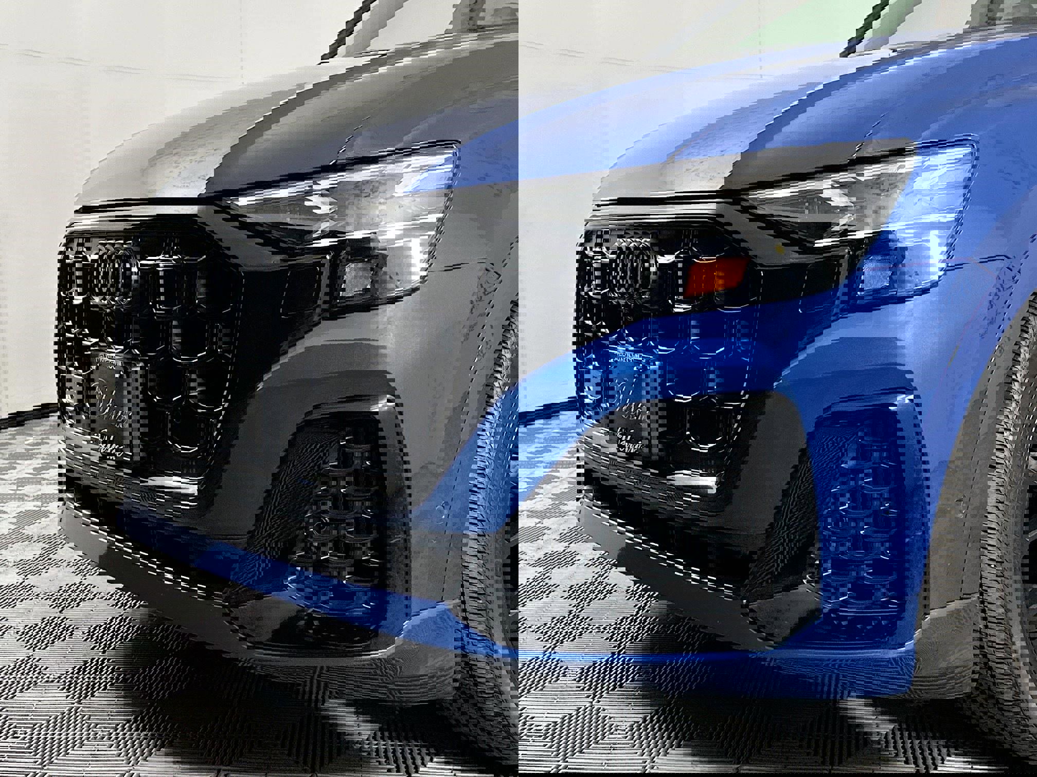 Used 2024 Audi SQ8 Premium Plus w/ S Sport Package image 33