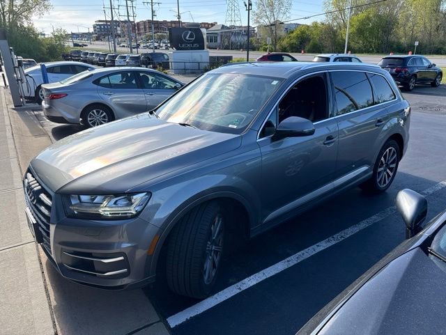 Used 2017 Audi Q7 3.0T Premium Plus w/ Premium Plus Package AWD/4WD image 4