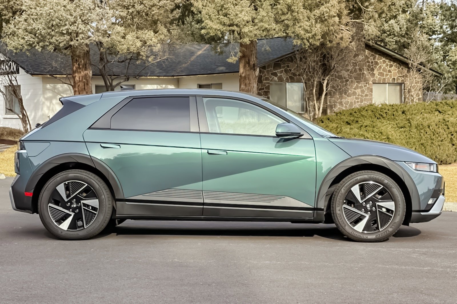 New 2026 Hyundai Ioniq 5 SEL image 3