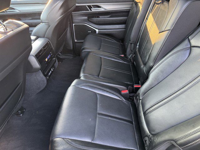 Certified 2024 Jeep Wagoneer Series II image 9