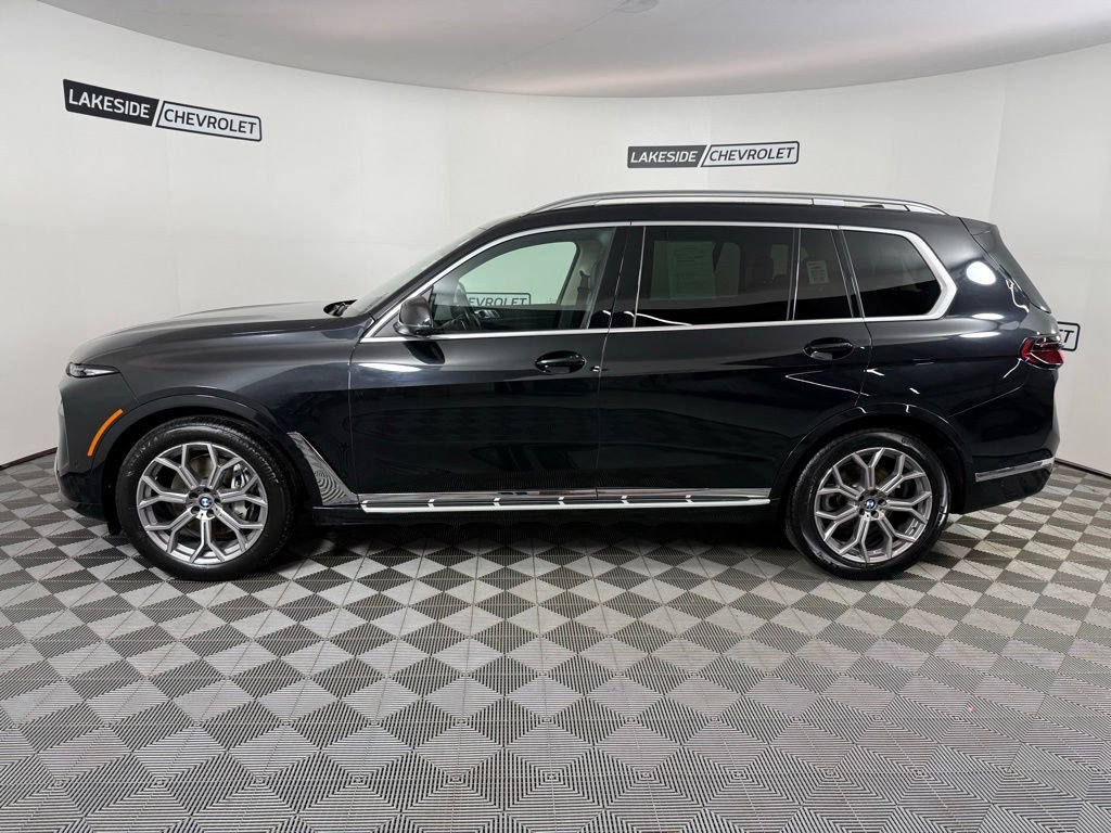 Used 2025 BMW X7 xDrive40i image 3