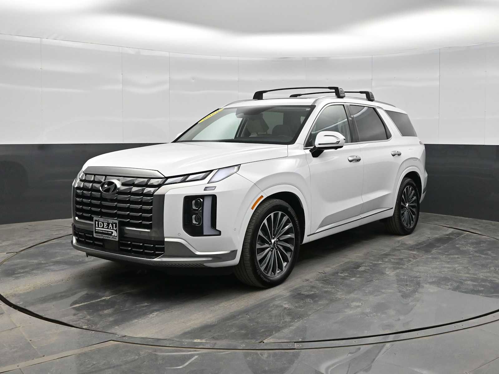 Used 2025 Hyundai Palisade Calligraphy image 4