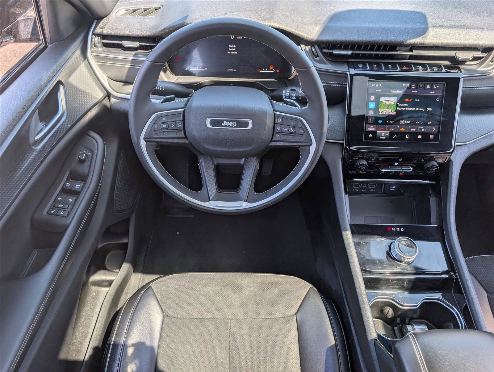 Used 2023 Jeep Grand Cherokee Altitude image 17