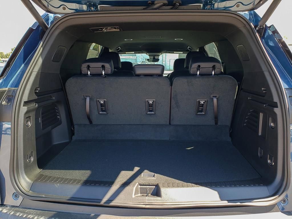 New 2026 Chevrolet Traverse LT w/ Driver Confidence Package image 26