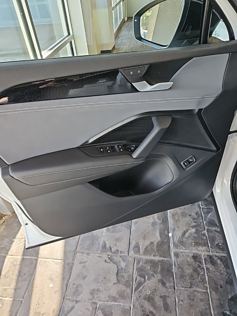 New 2026 Volkswagen Tiguan SE R-Line FWD image 26