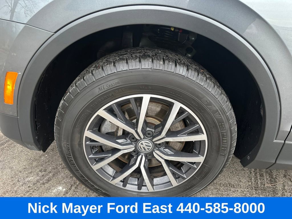 Used 2020 Volkswagen Tiguan SE w/ Panoramic Sunroof Package image 20