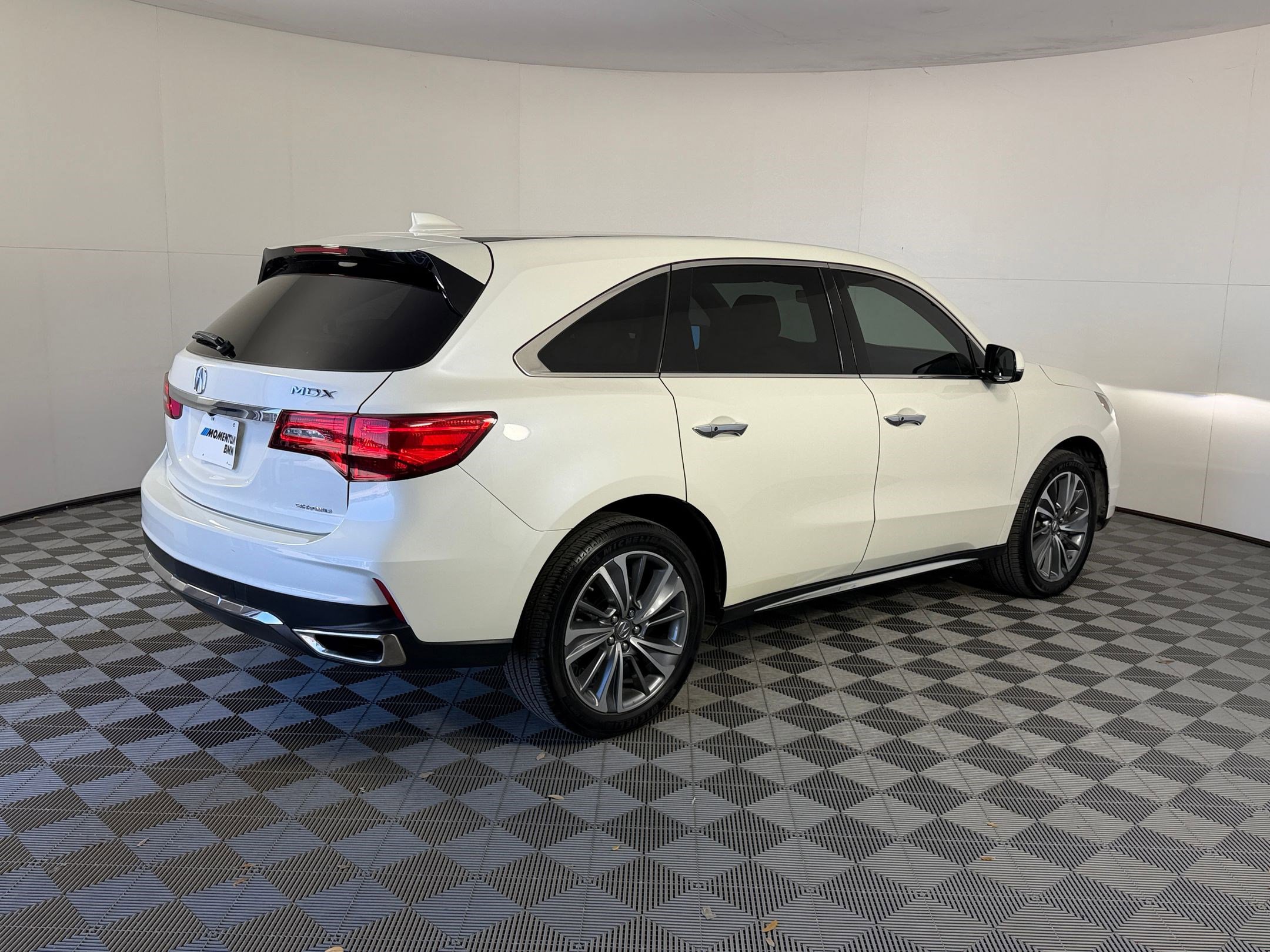 Used 2017 Acura MDX SH-AWD w/ Technology Package image 9