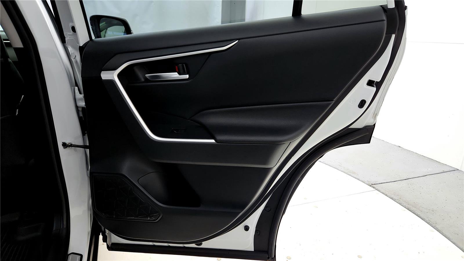 Used 2025 Toyota RAV4 XLE Premium w/ Weather Package image 19