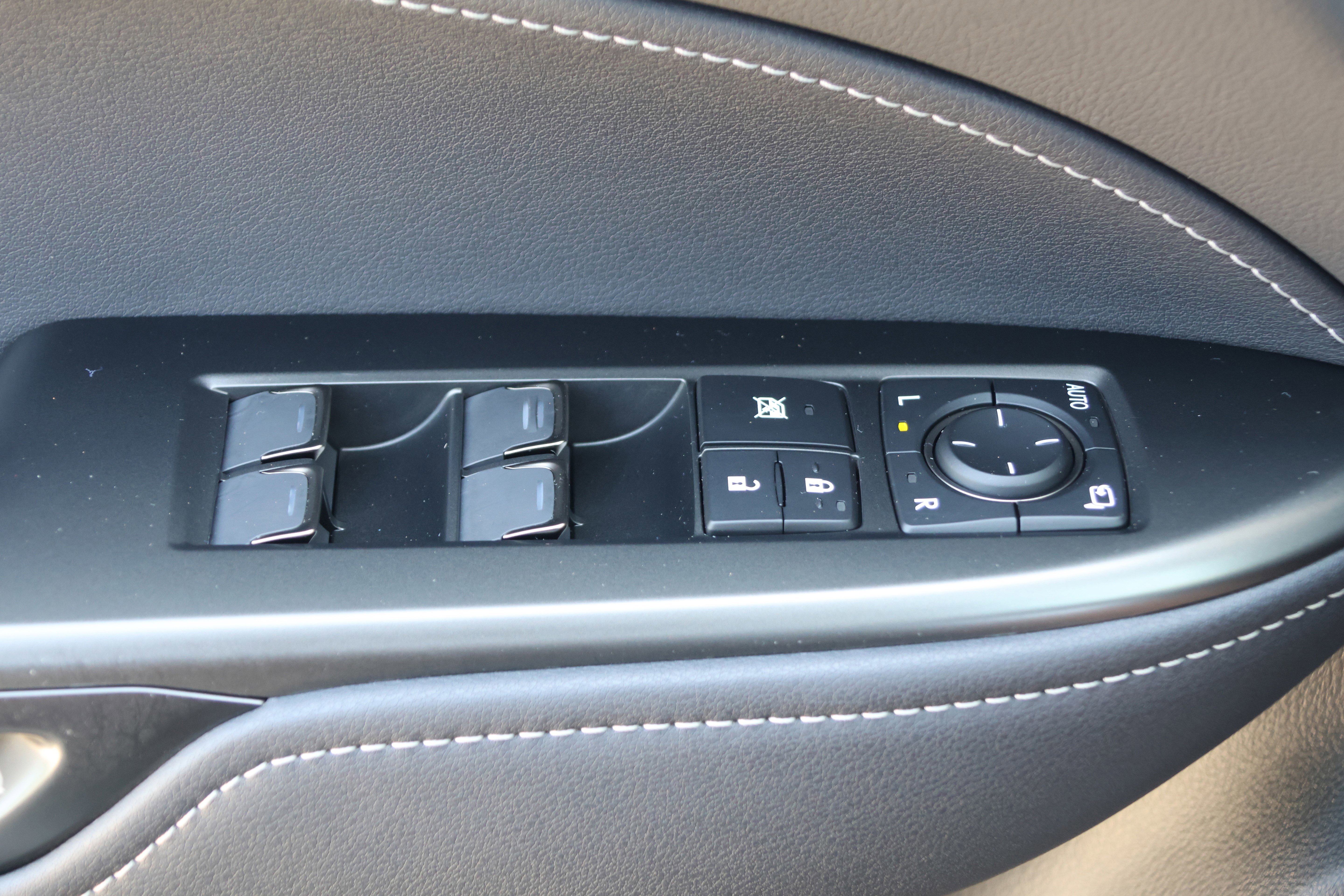 Used 2026 Lexus NX 350h AWD w/ Accessory Package (2T) image 13