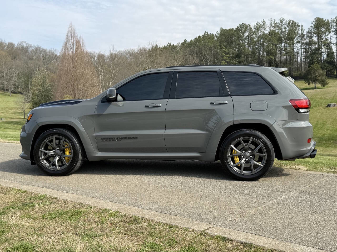 Used 2020 Jeep Grand Cherokee Trackhawk AWD/4WD image 27
