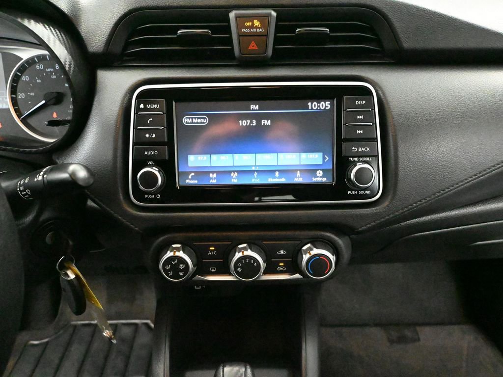 Used 2024 Nissan Versa S w/ S Plus Package image 31