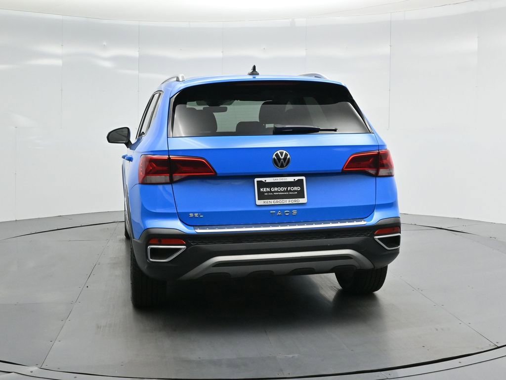 Used 2022 Volkswagen Taos SEL w/ Panoramic Sunroof Package image 28
