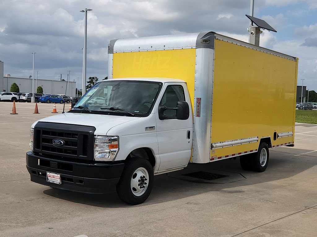 Used 2024 Ford E-350 and Econoline 350 Super Duty w/ Driver's Safety Package image 3