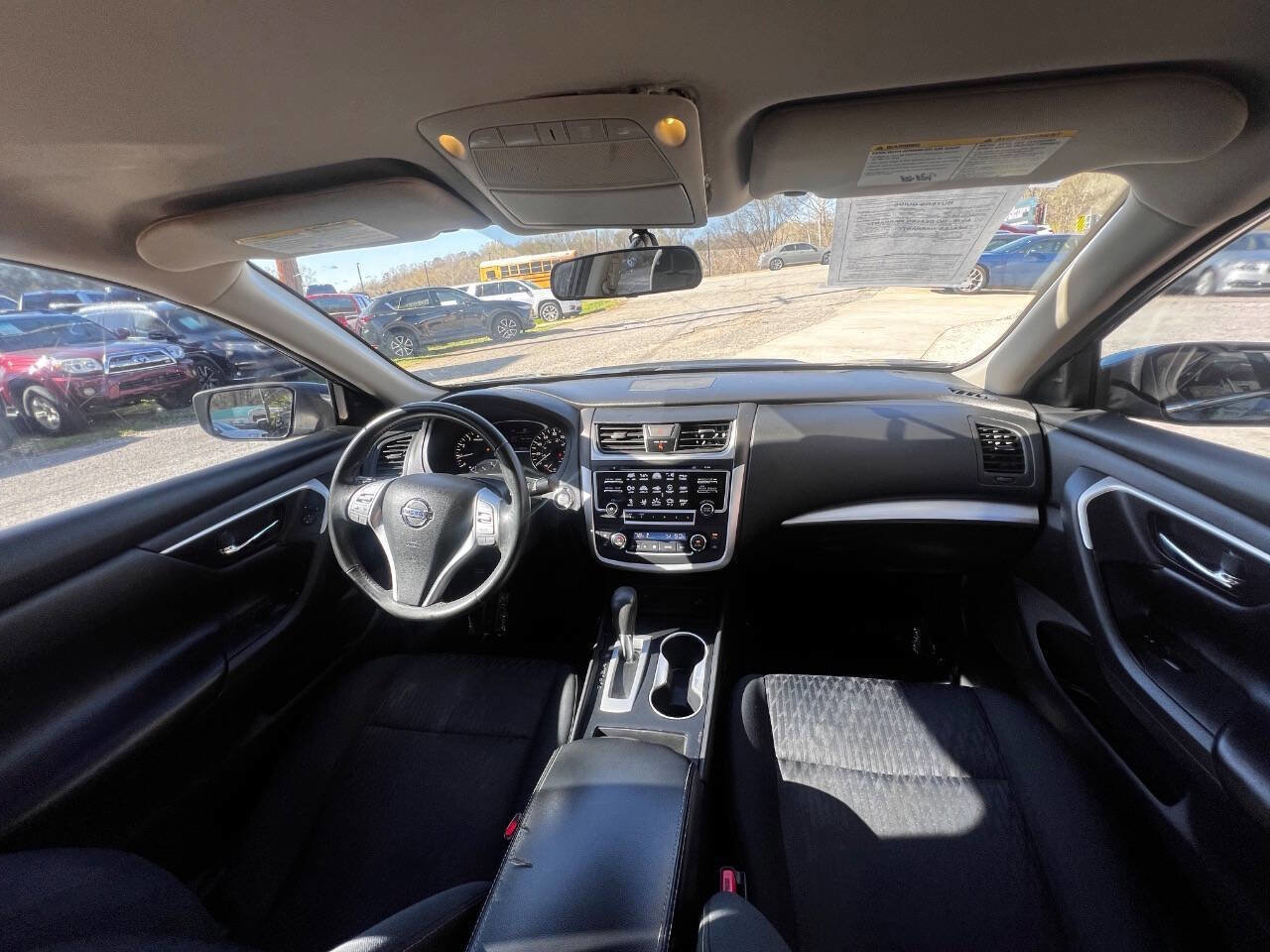 Used 2017 Nissan Altima 2.5 SV image 12